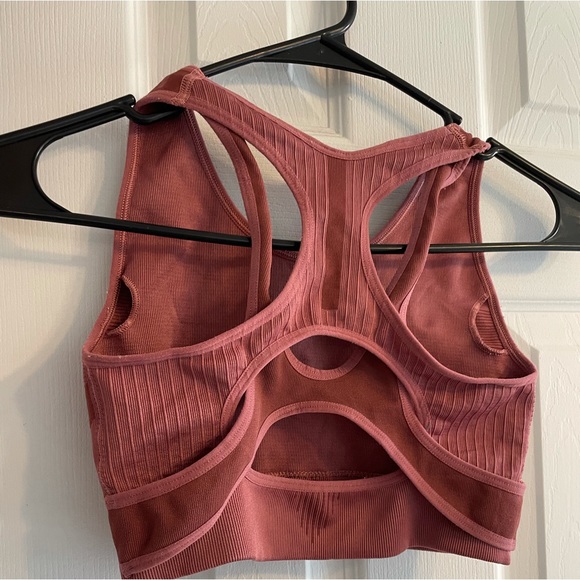 Gymshark sports bra - Picture 2 of 2